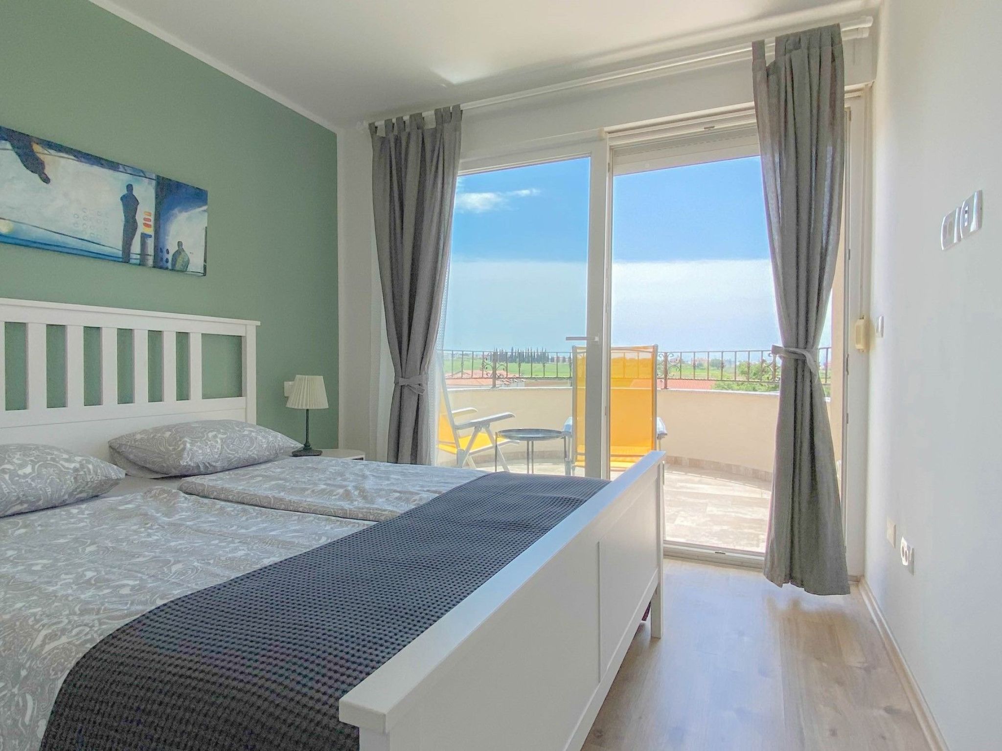 "Hanna" mit privatem Pool-Image-tags.info