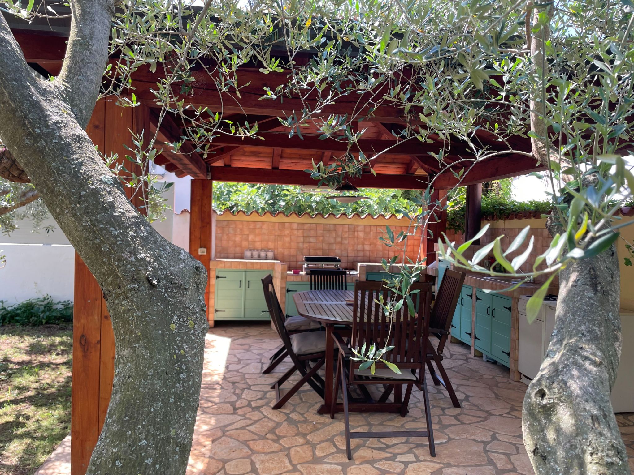 Komplette Villa mit zwei Appartements-Drinnen