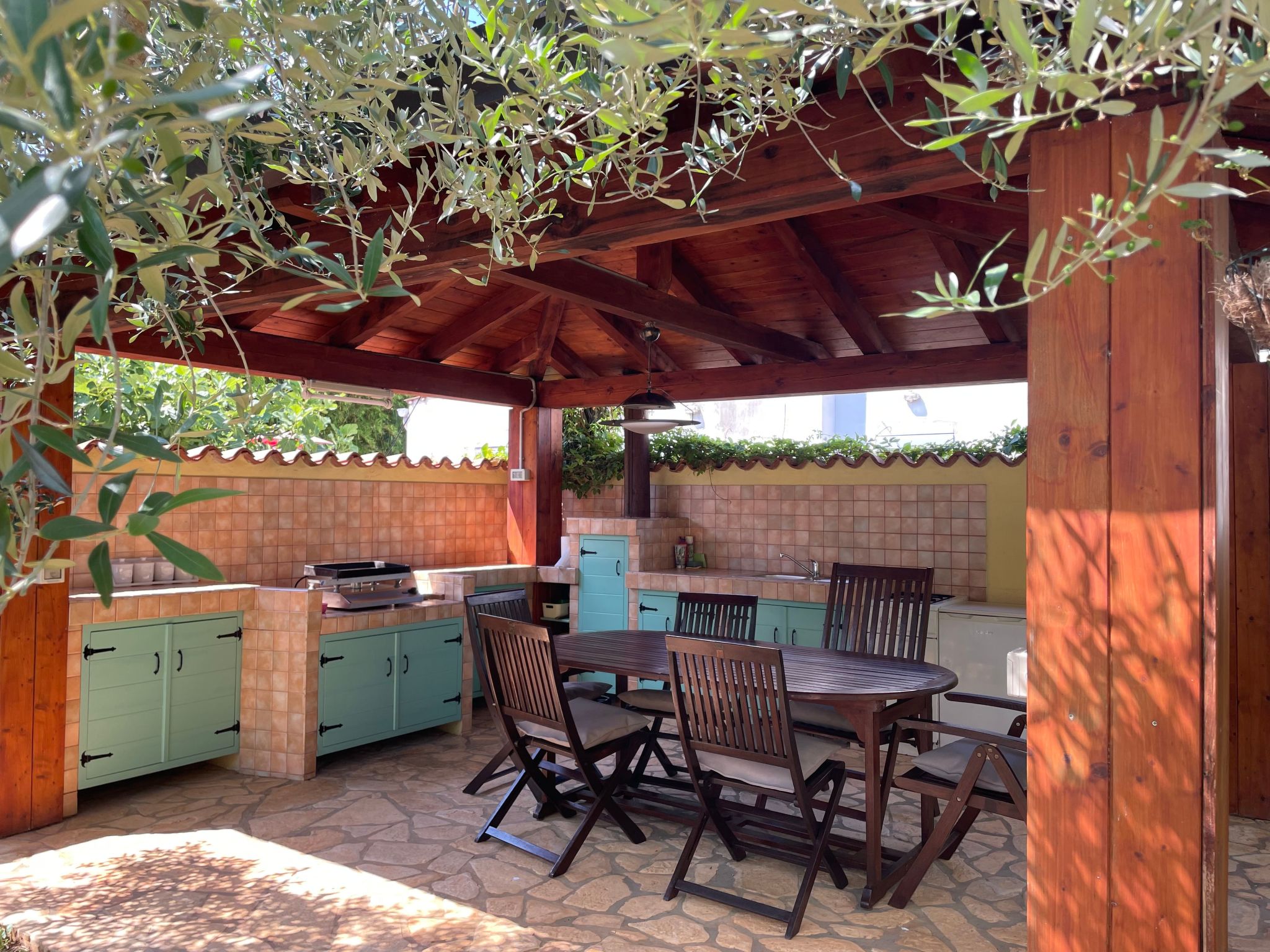 Komplette Villa mit zwei Appartements-Drinnen