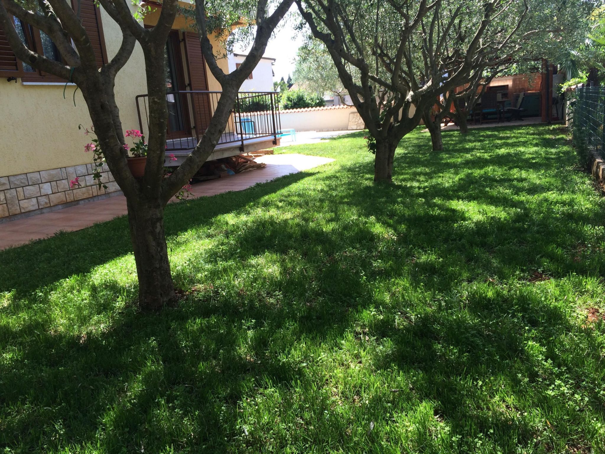 Photo of Komplette Villa mit zwei Appartements