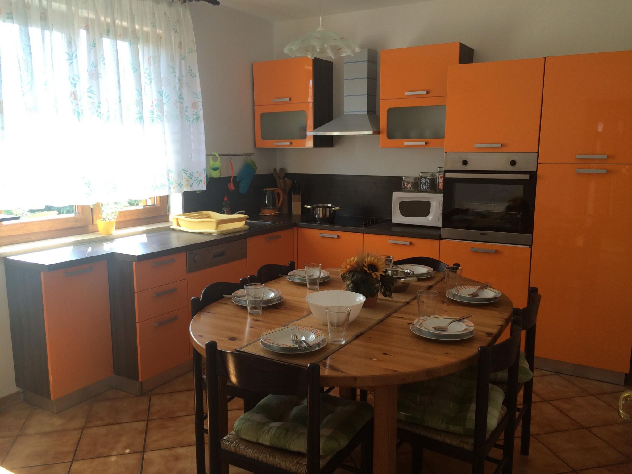 Komplette Villa mit zwei Appartements-Drinnen