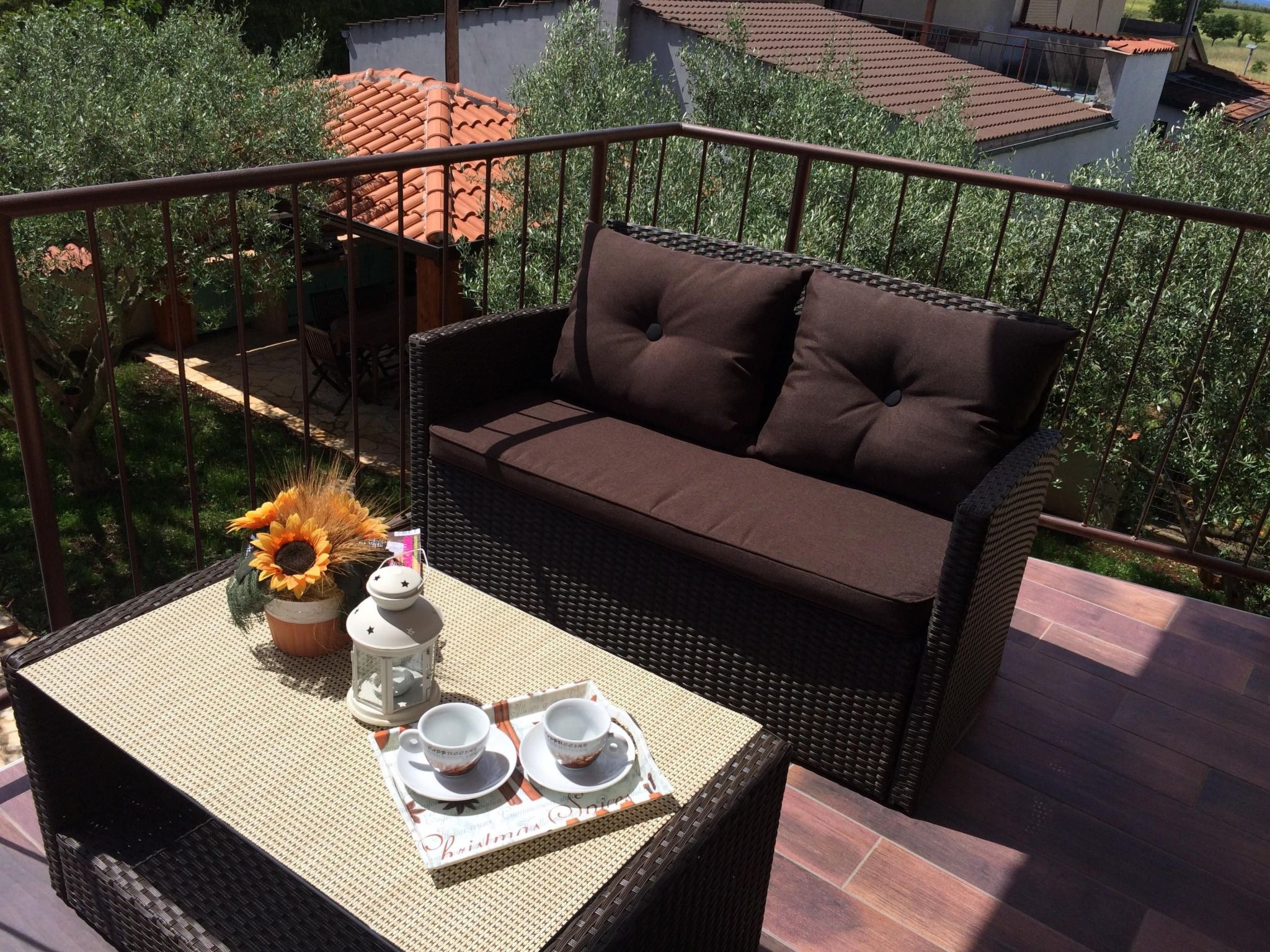 Komplette Villa mit zwei Appartements-Drinnen