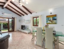 Villa Lucas: Ruim vakantiehuis nabij zee in Novigrad, Istrië voor 8 personen - thumbnail 4