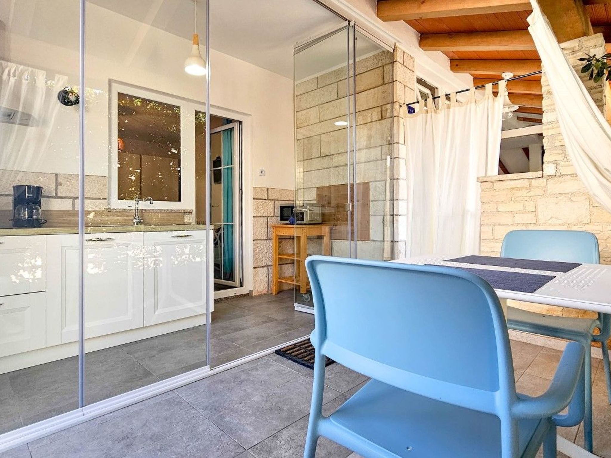 Für 2 Personen ca. 22 m&sup2; in Novigrad, Adriaküste Kroatien (Westküste von I