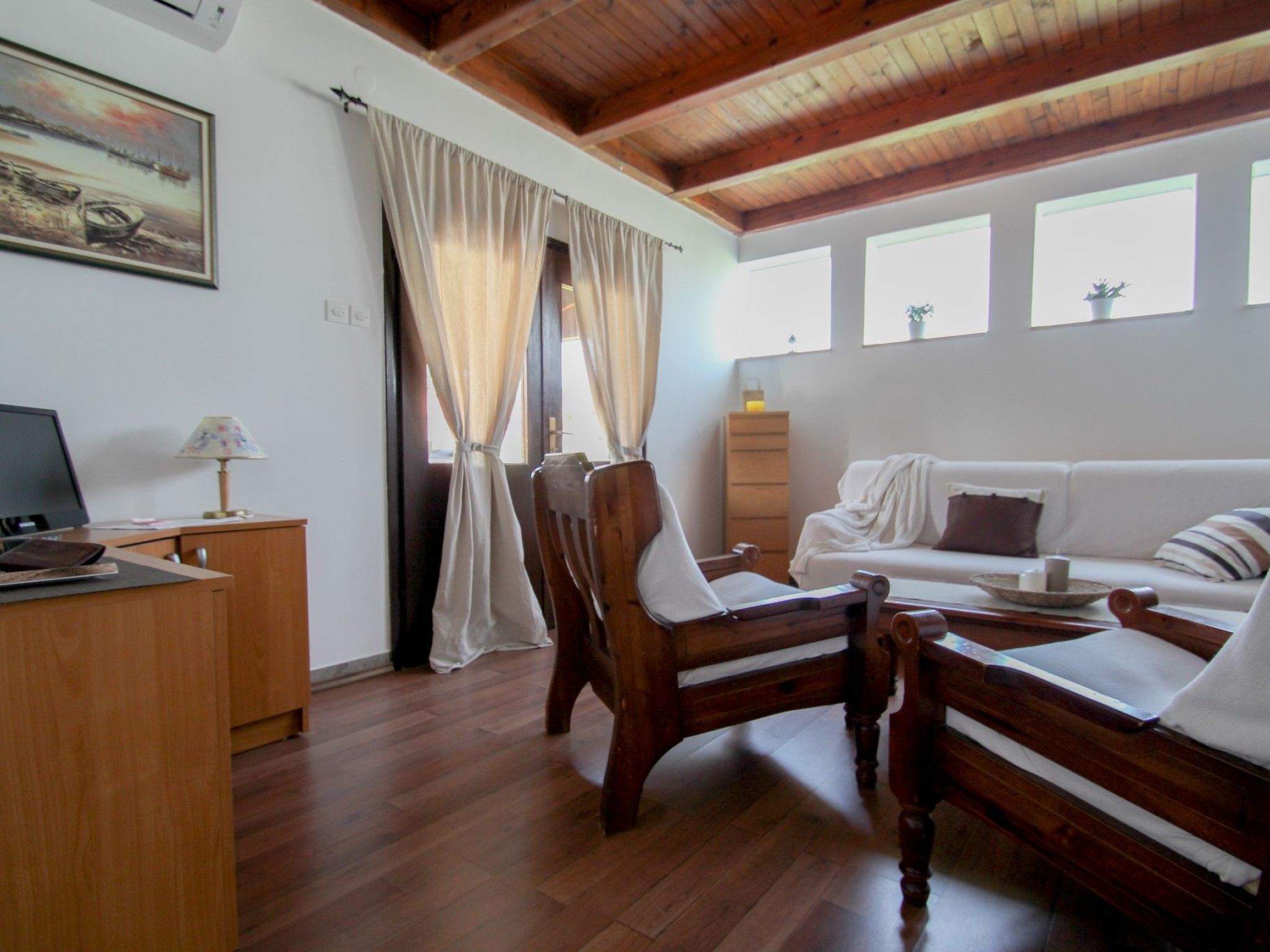 Photo of "Karpinjan" direkt am Strand