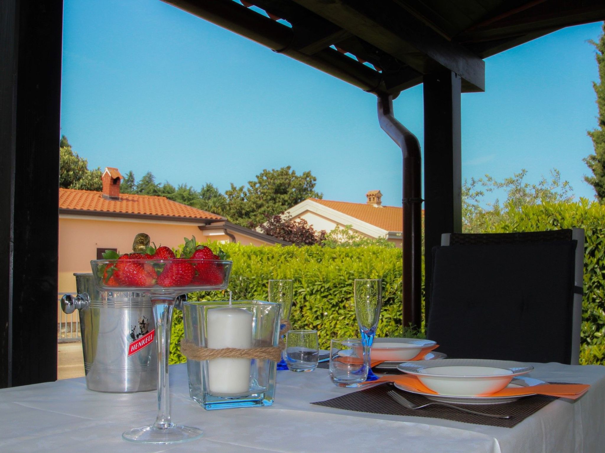 Photo of "Karpinjan" direkt am Strand