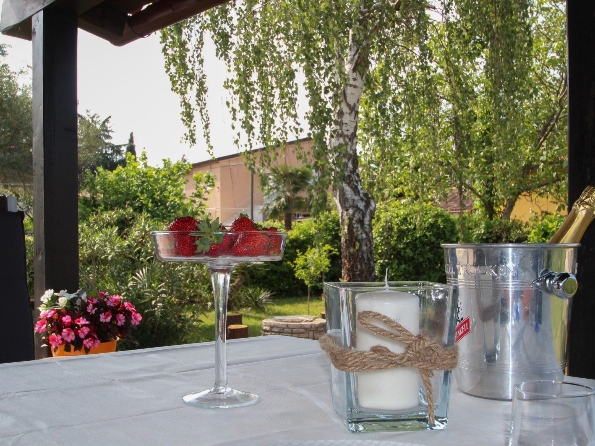 Photo of "Karpinjan" direkt am Strand