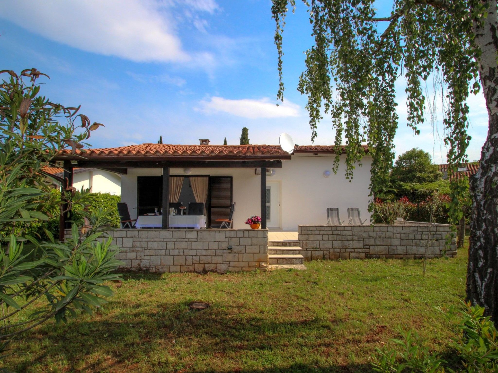 Photo of "Karpinjan" direkt am Strand