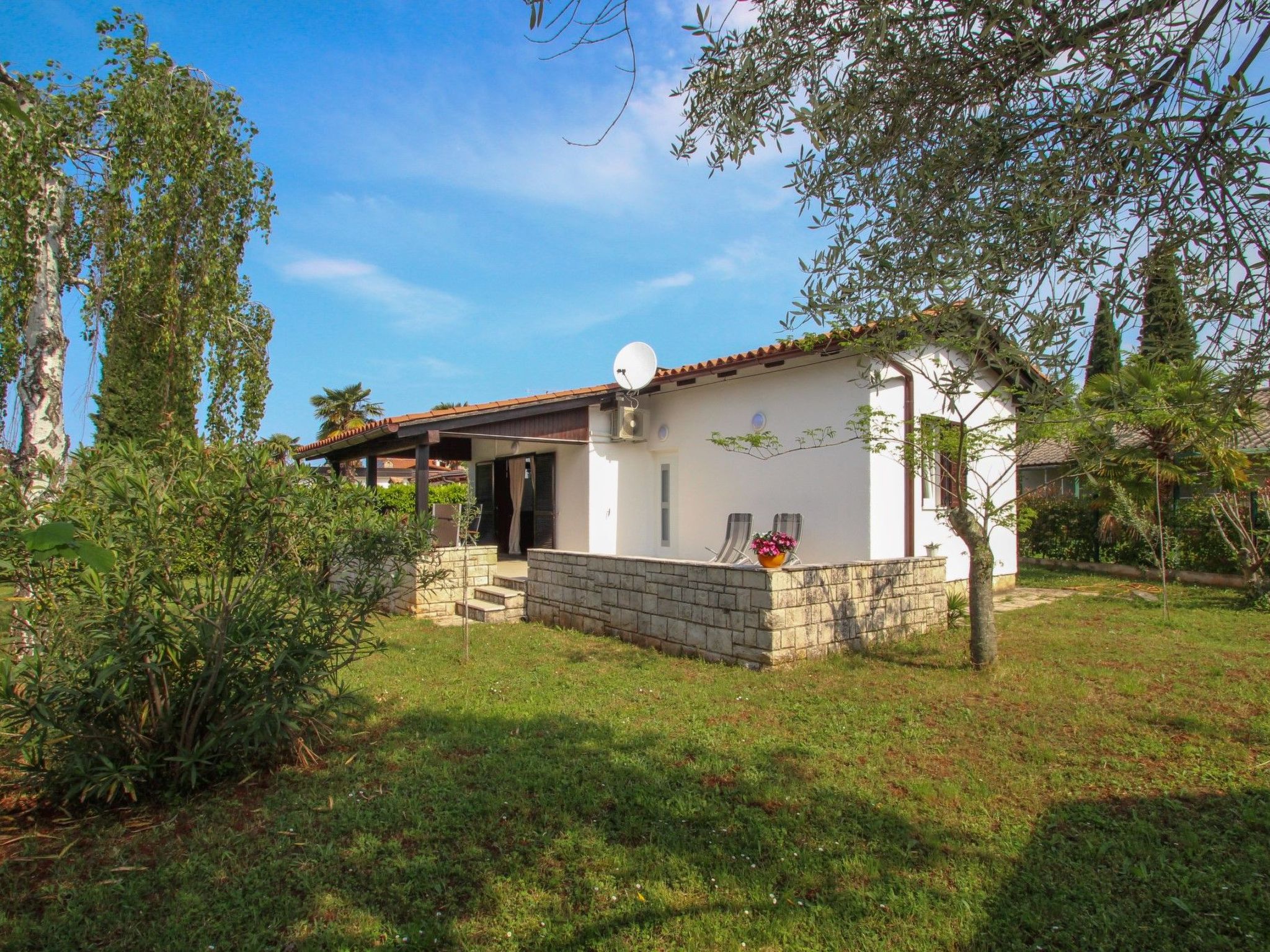 Photo of "Karpinjan" direkt am Strand