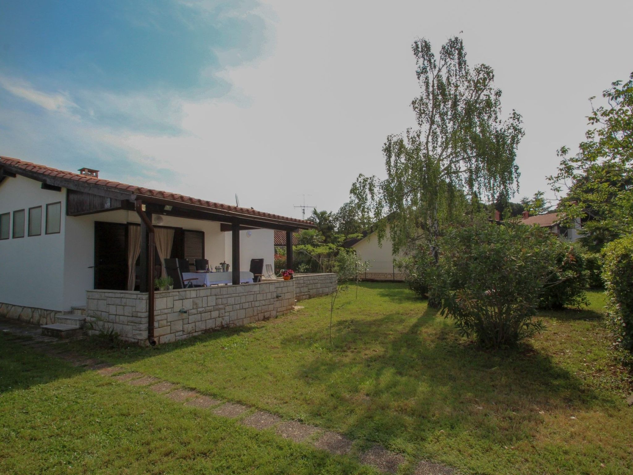 Photo of "Karpinjan" direkt am Strand