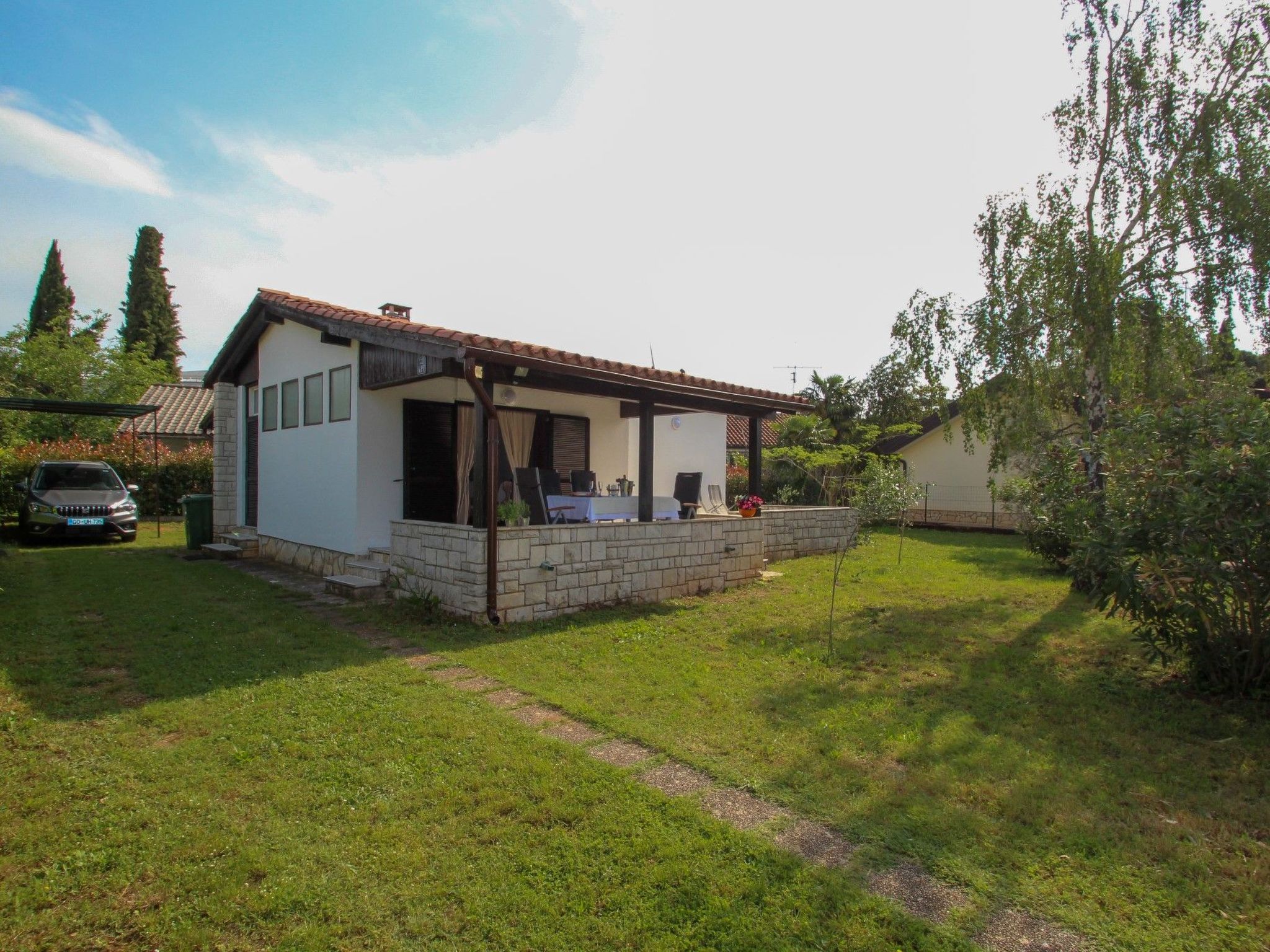 Photo of "Karpinjan" direkt am Strand