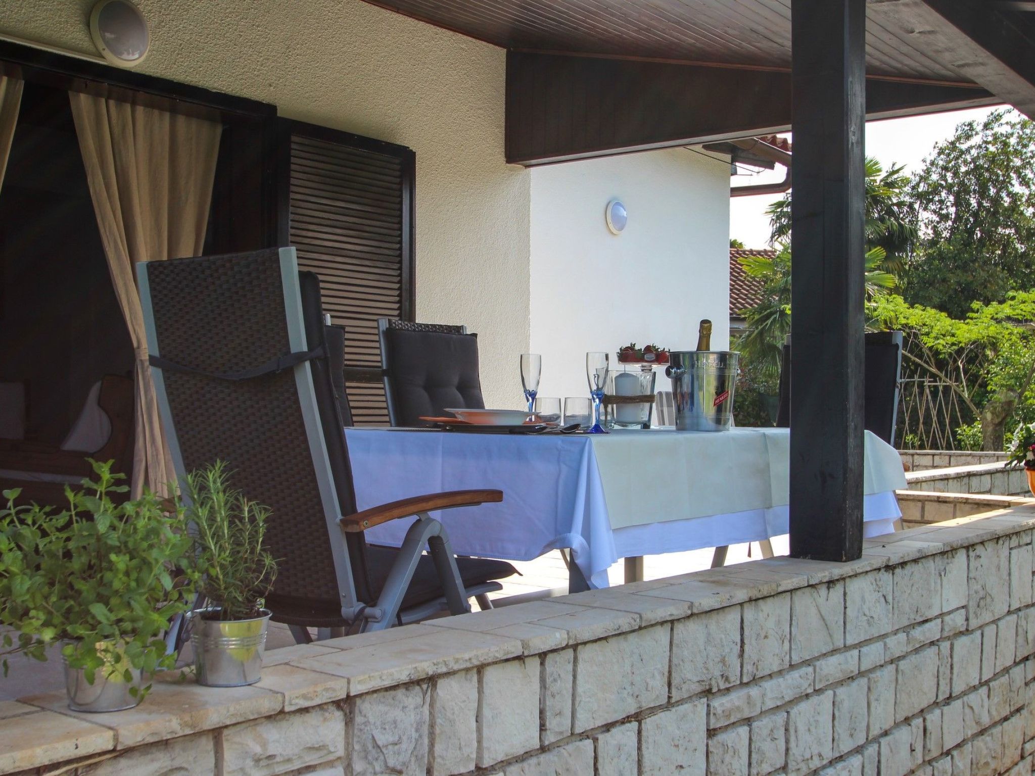 Photo of "Karpinjan" direkt am Strand