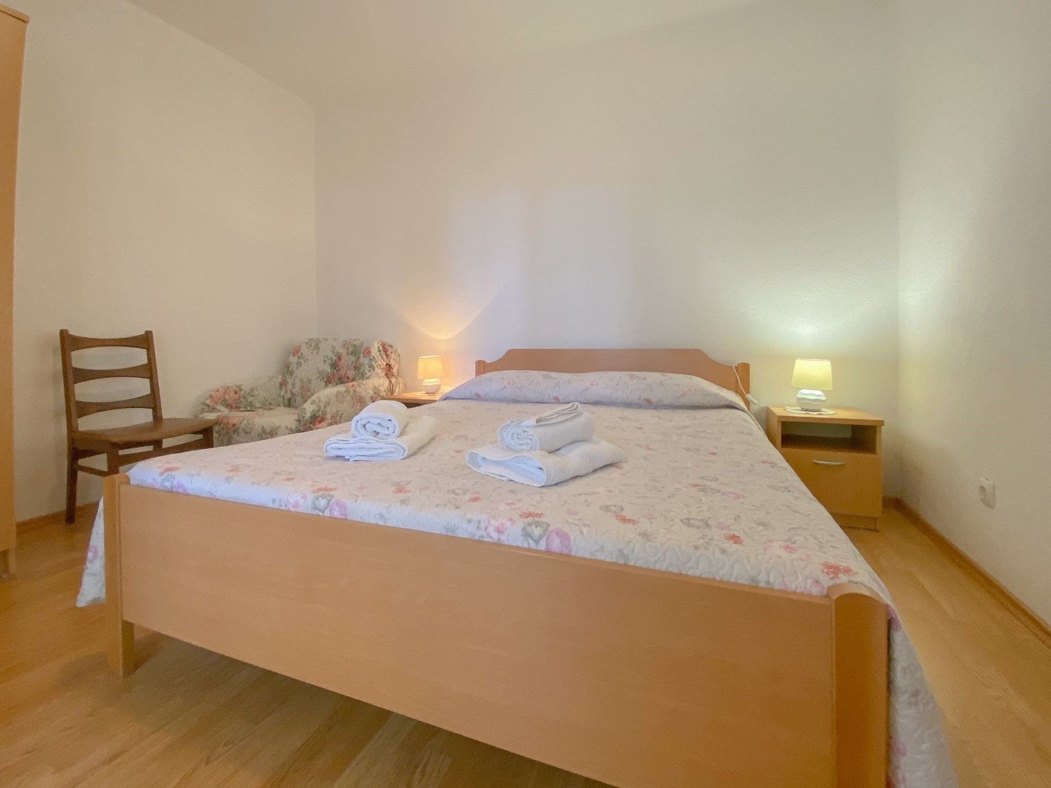 Photo of "Elena 2" direkt am Strand