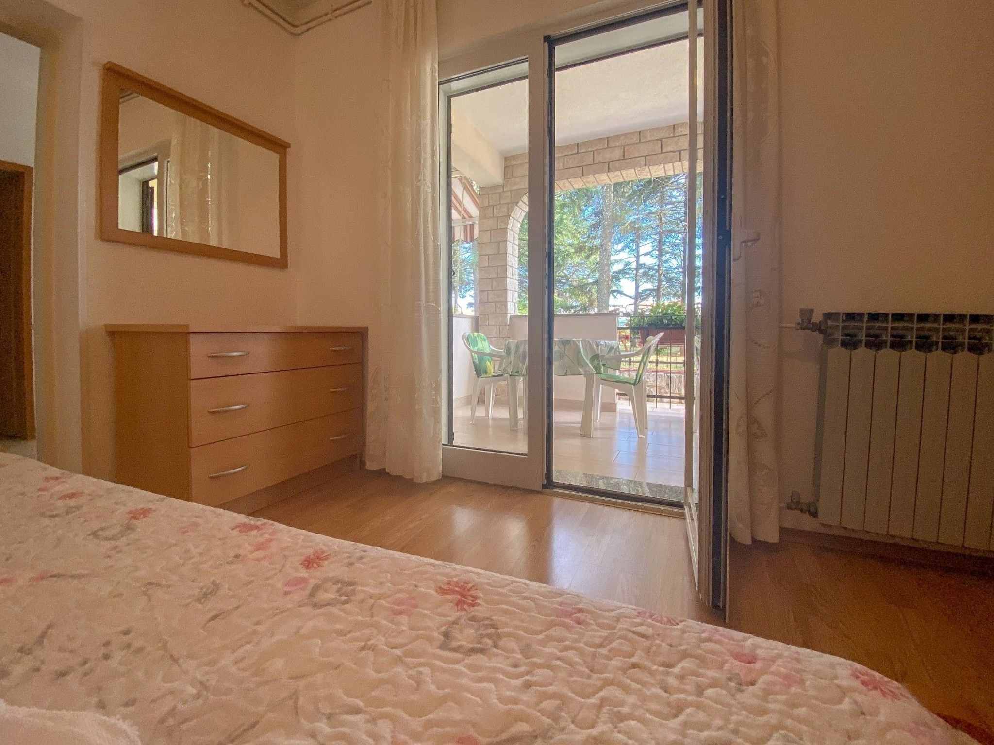 Photo of "Elena 2" direkt am Strand