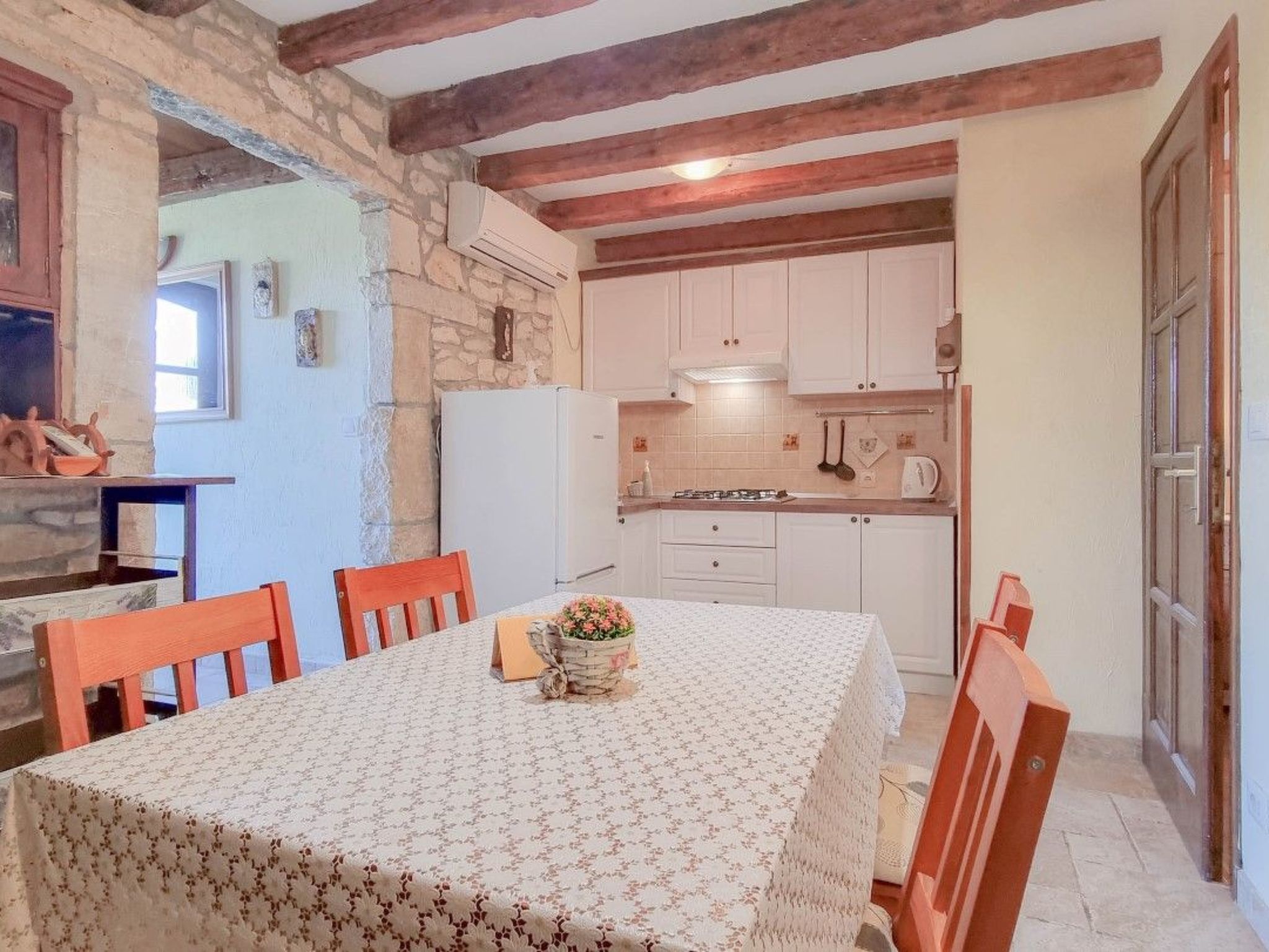 Photo of für 2 Personen ca. 30 m&sup2; in Novigrad, Adriaküste Kroatien (Westküste von I