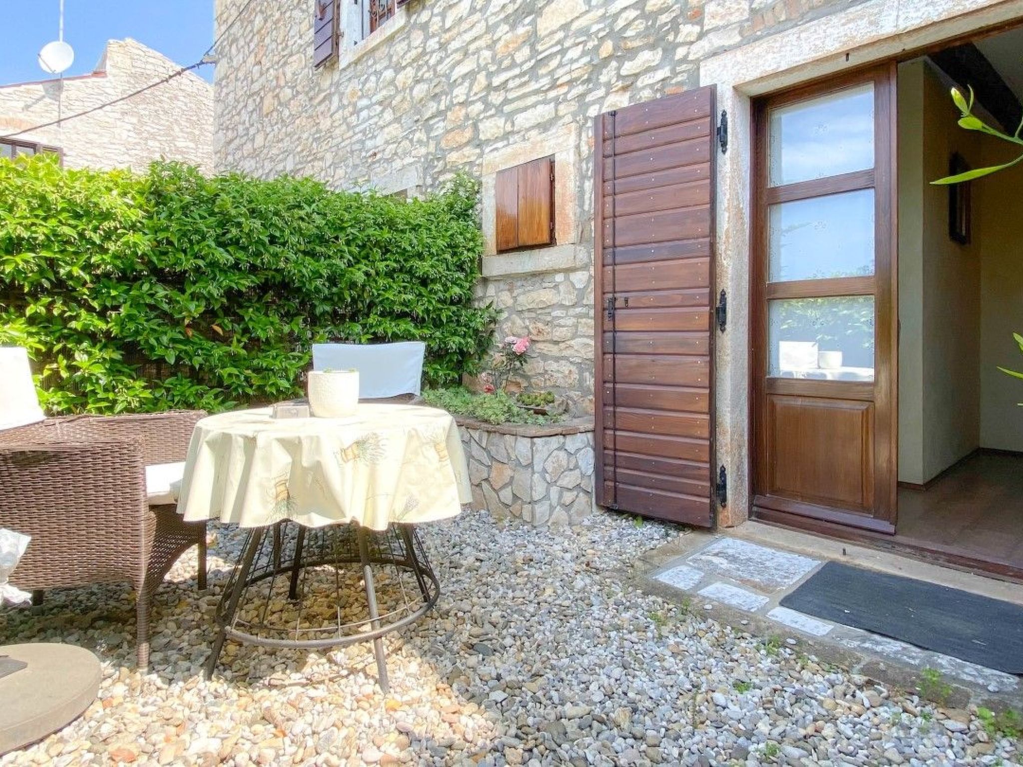 Photo of für 2 Personen ca. 30 m&sup2; in Novigrad, Adriaküste Kroatien (Westküste von I