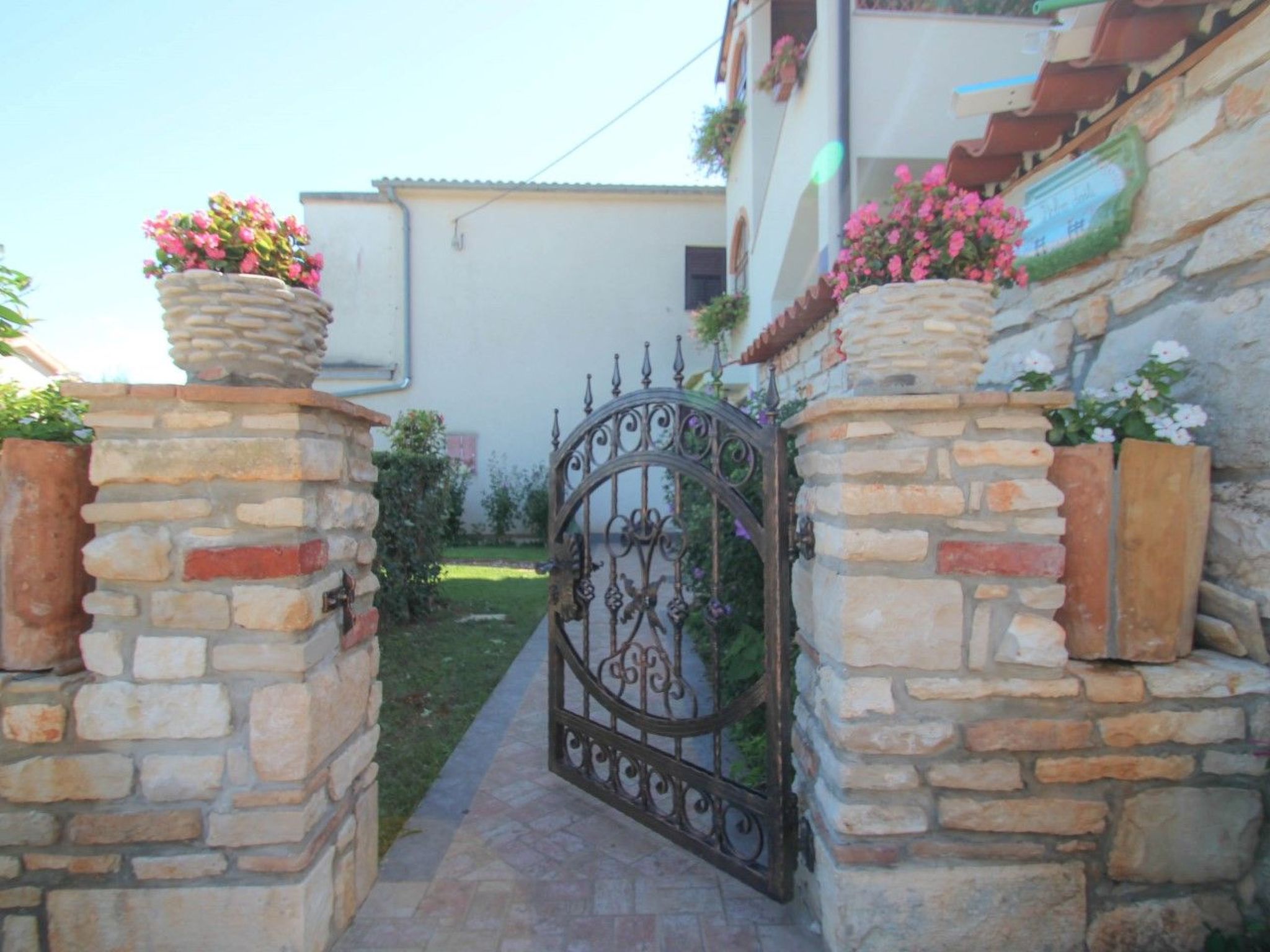 Photo of für 2 Personen ca. 30 m&sup2; in Novigrad, Adriaküste Kroatien (Westküste von I