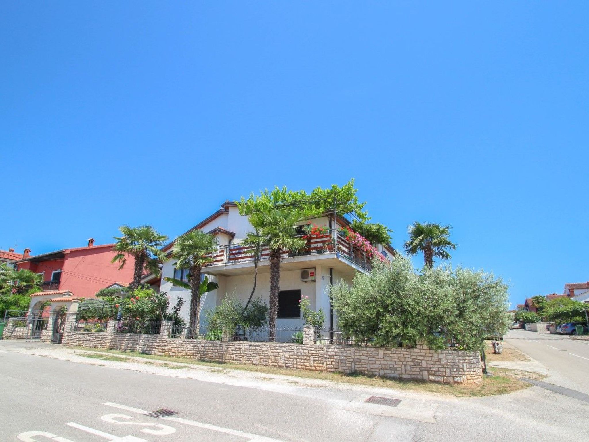 Photo of Strandnahes Ferienappartement Pjerina