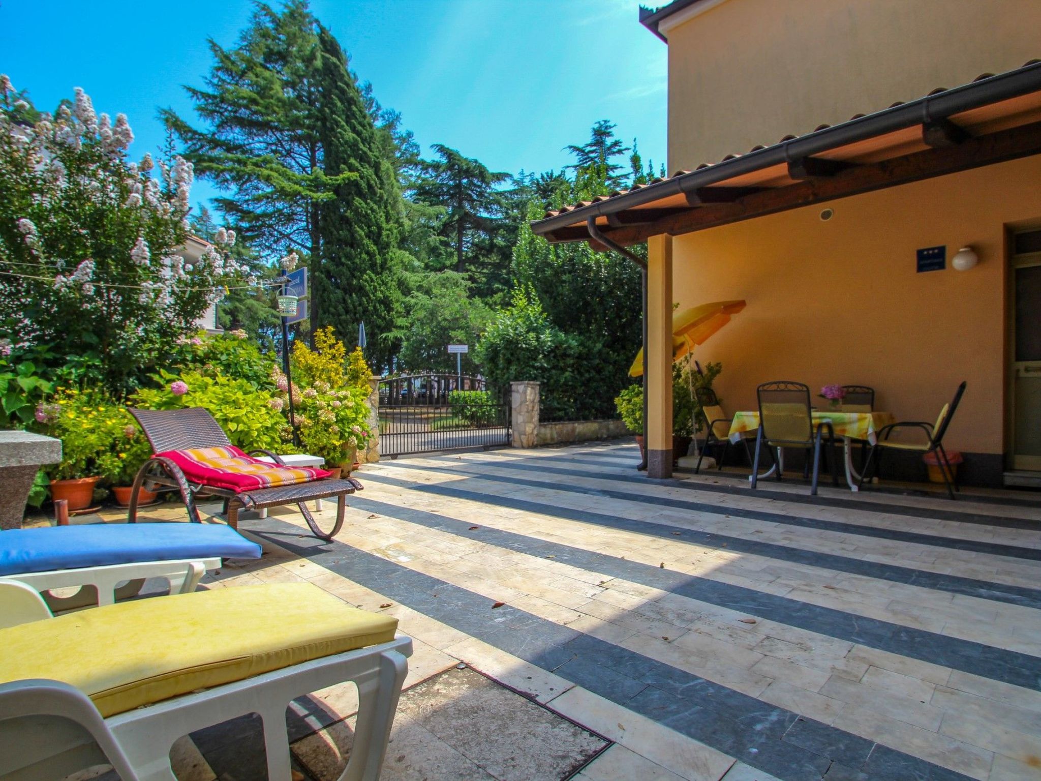 Photo of Erdgeschoss-Ferienwohnung Martinis 2