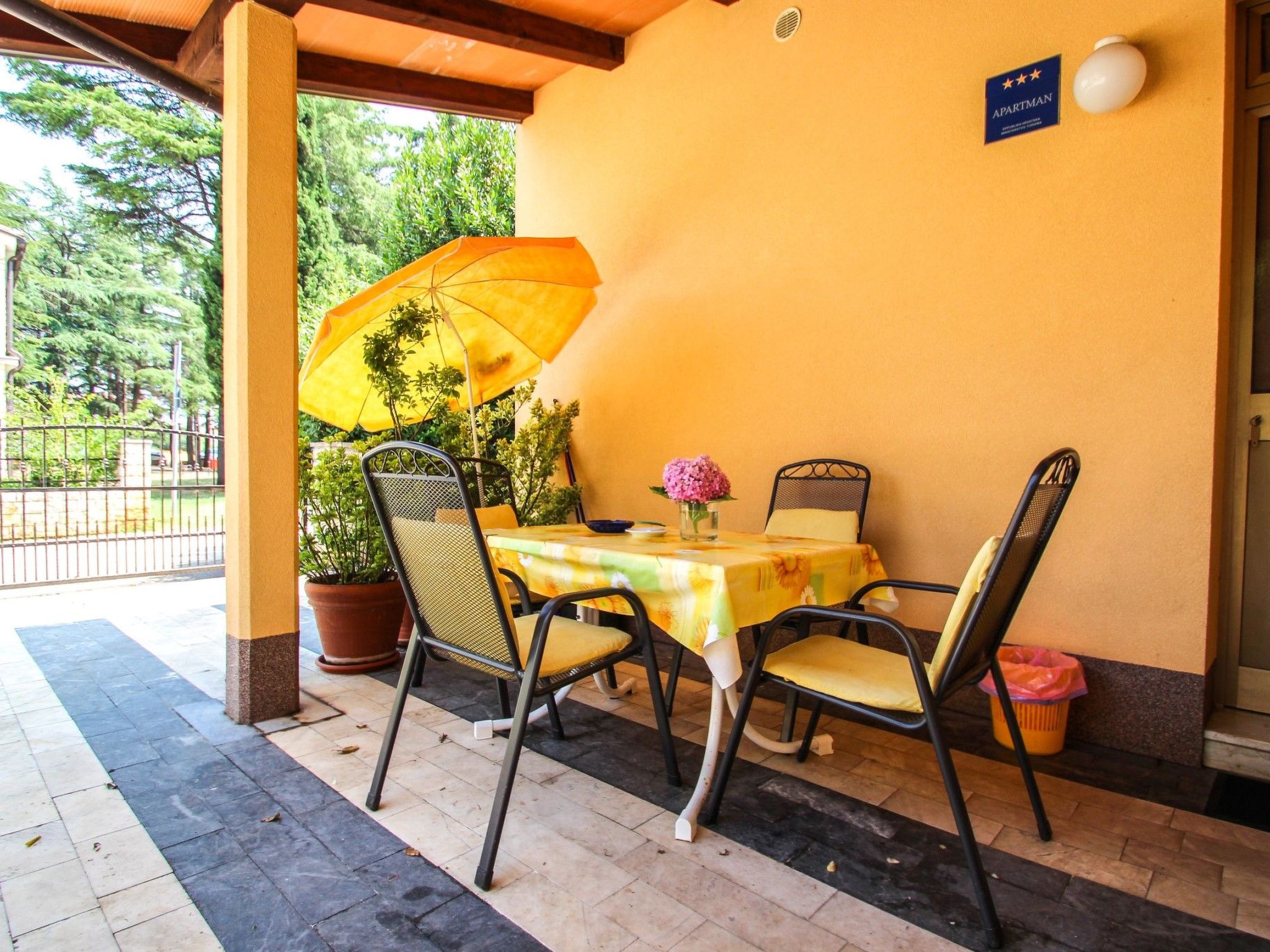 Photo of Erdgeschoss-Ferienwohnung Martinis 2