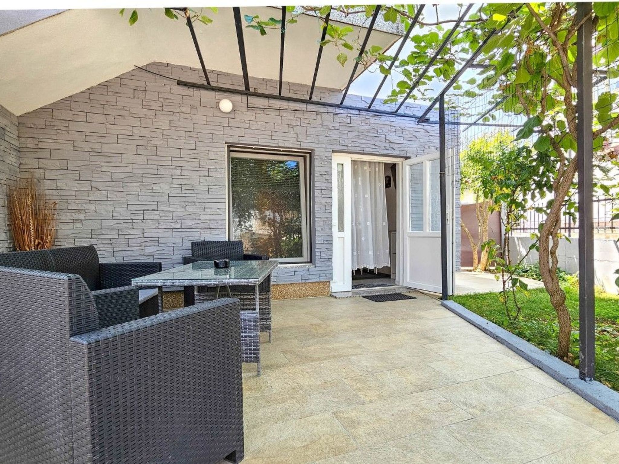 Photo of "Pintar 2" direkt am Strand