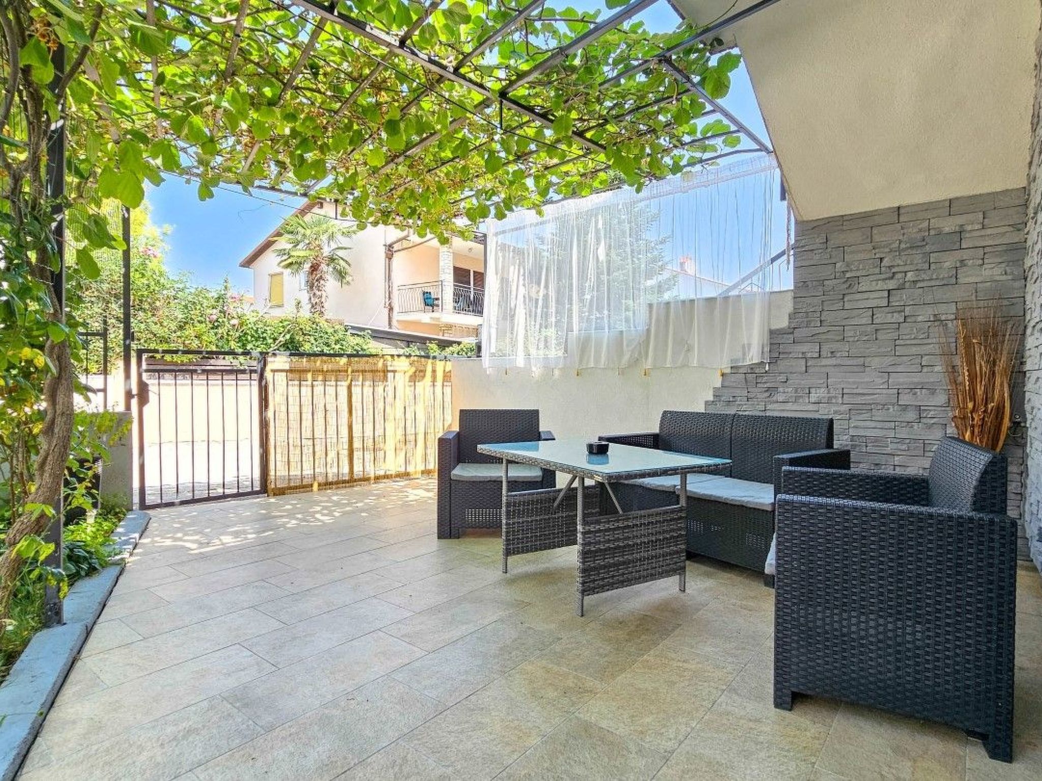 Photo of "Pintar 2" direkt am Strand