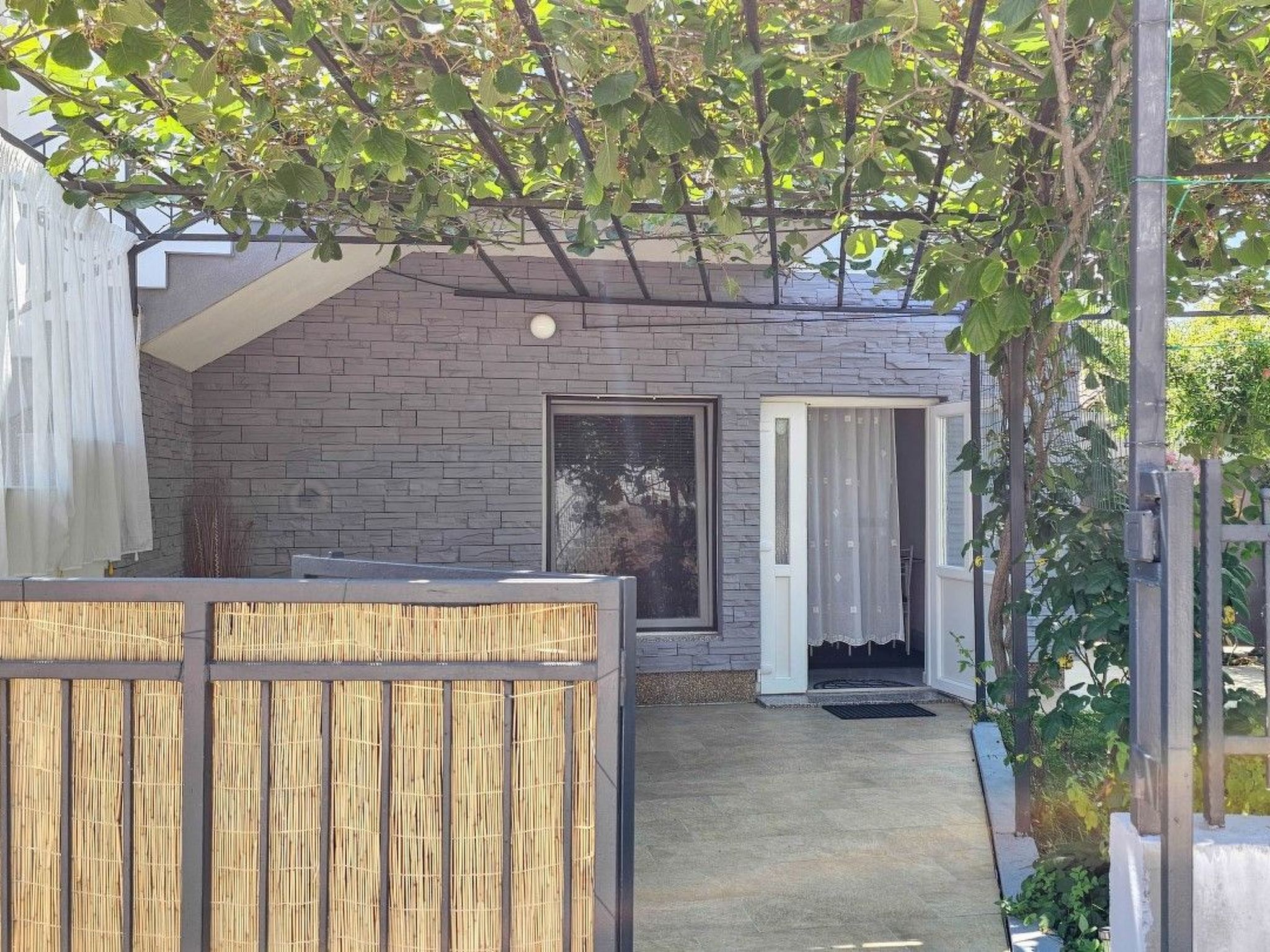 Photo of "Pintar 2" direkt am Strand