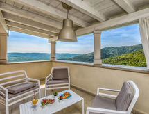 Villa Over the Hilltop: Ruim vakantiehuis met verwarmd zwembad bij Motovun - thumbnail 5