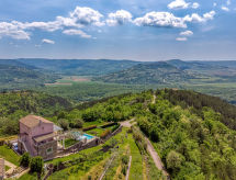 Villa Over the Hilltop: Ruim vakantiehuis met verwarmd zwembad bij Motovun - thumbnail 6