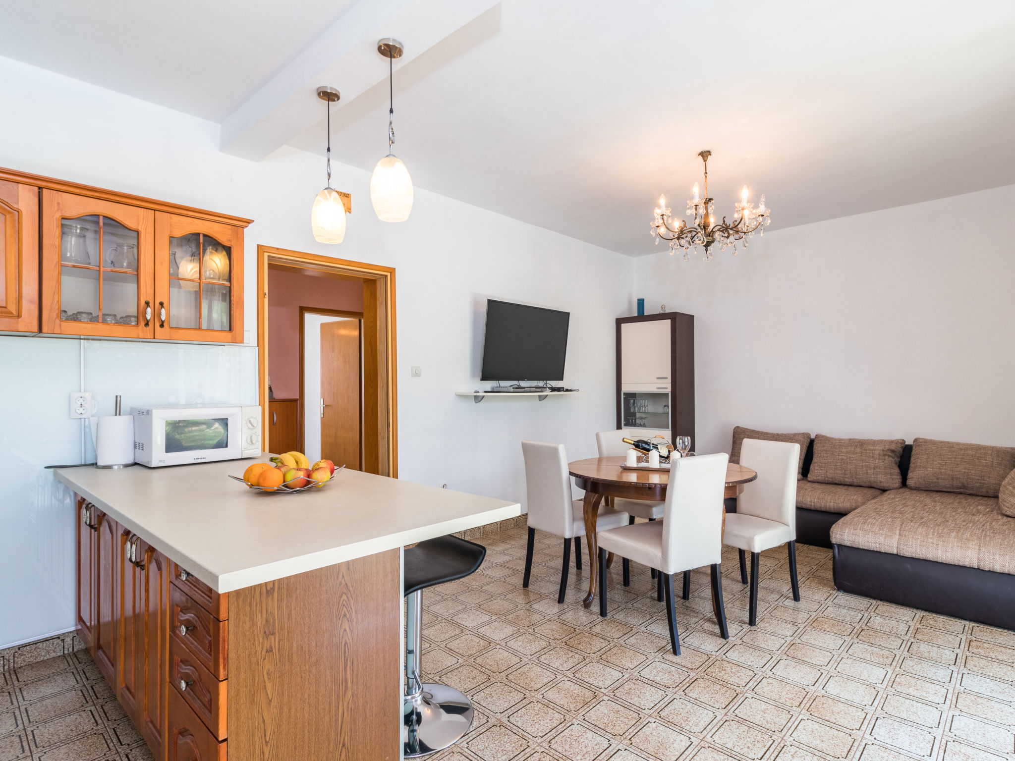 Kitchen / Dining Room
