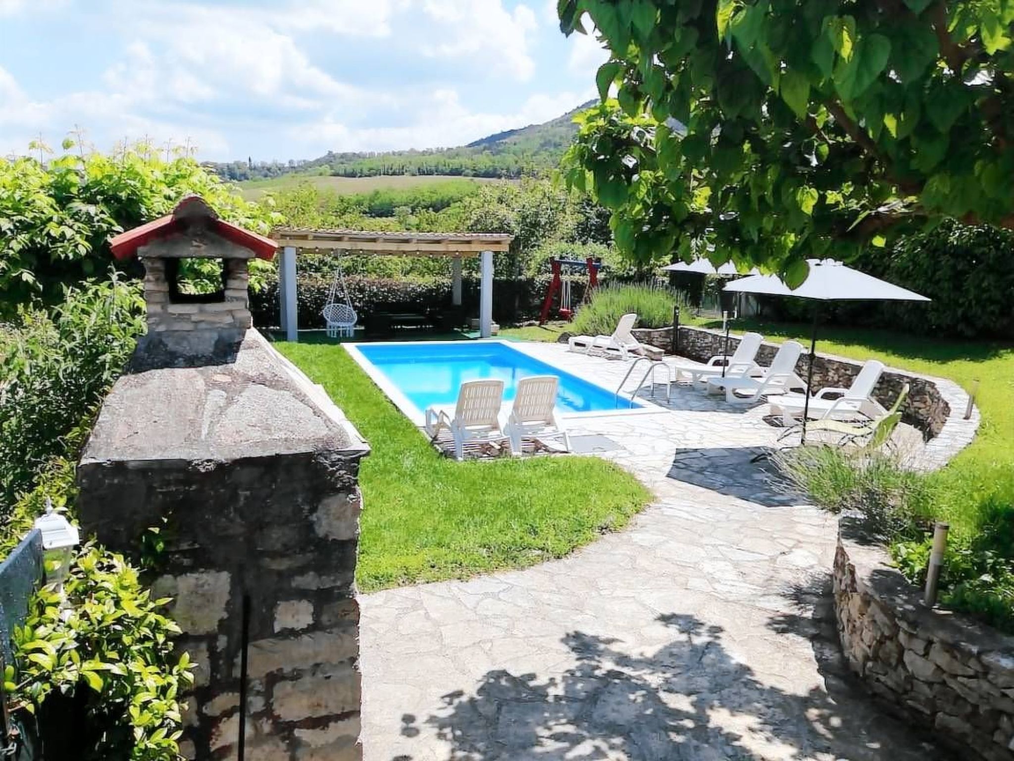 "Valentino" mit Blick auf das Wasser-Binnen