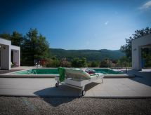 Luxe vakantiehuis met privézwembad aan de golfbaan bij Motovun - thumbnail 1