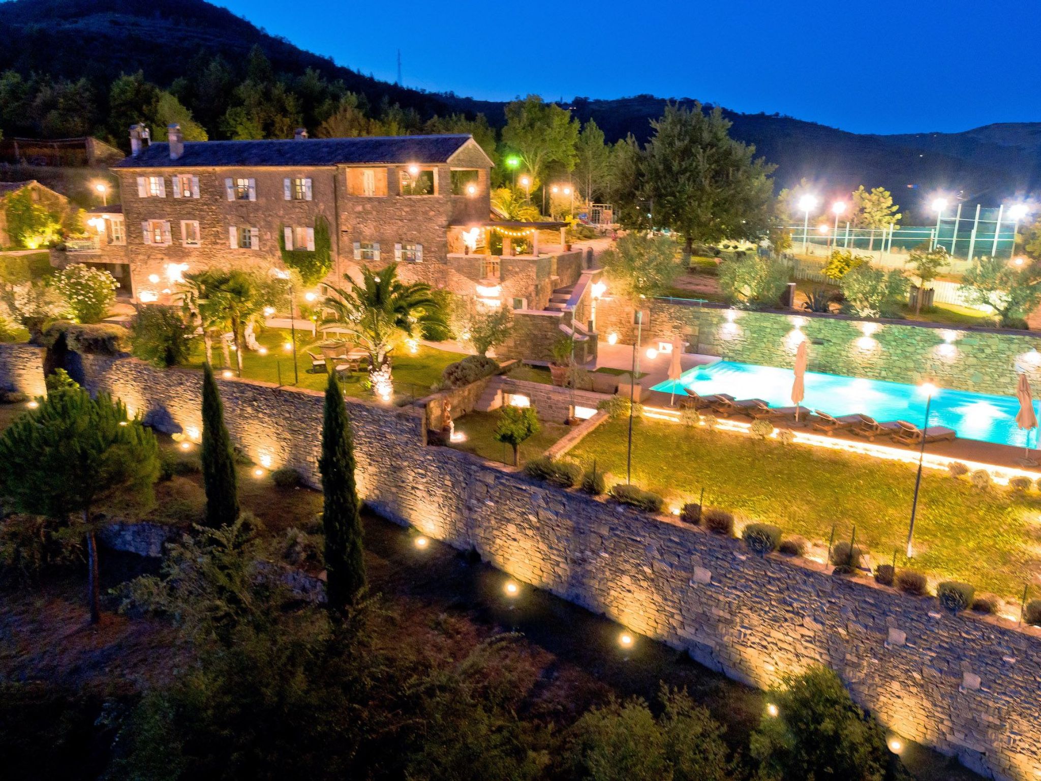 Tolle Villa Sancta Maria Motovun mit Pool-Binnen