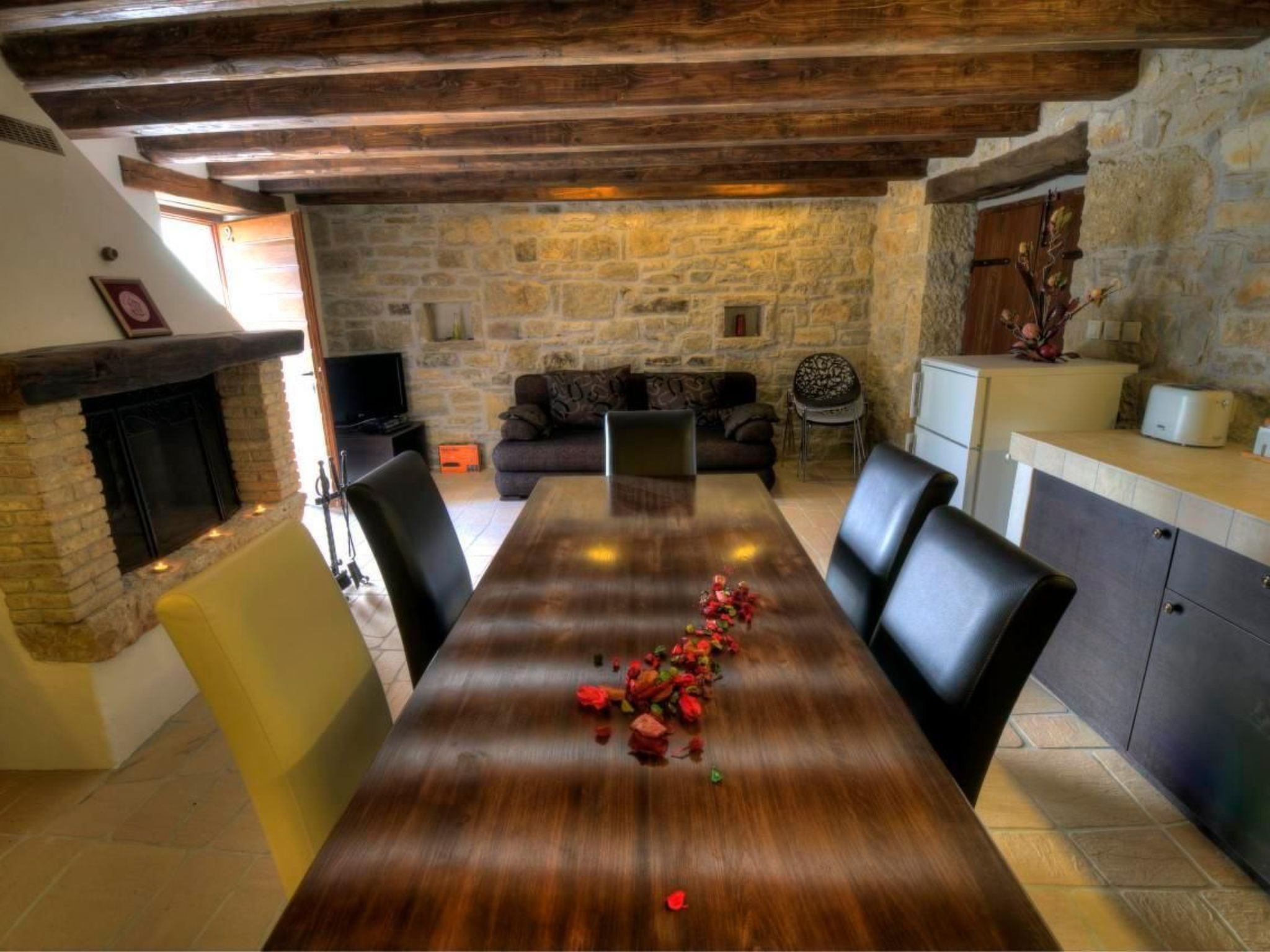 Steinhaus Kotli-Binnen