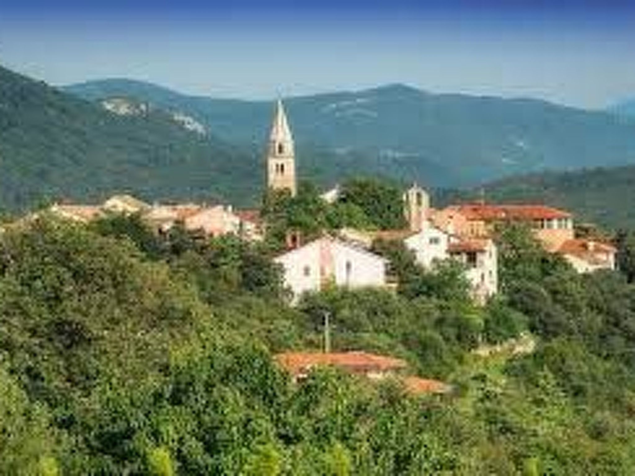 Mit Kamin in der Stadt Roc-Binnen