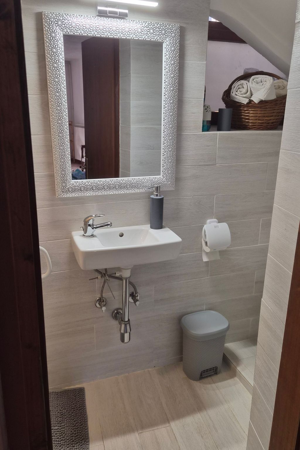 Mit Kamin in der Stadt Roc-Binnen