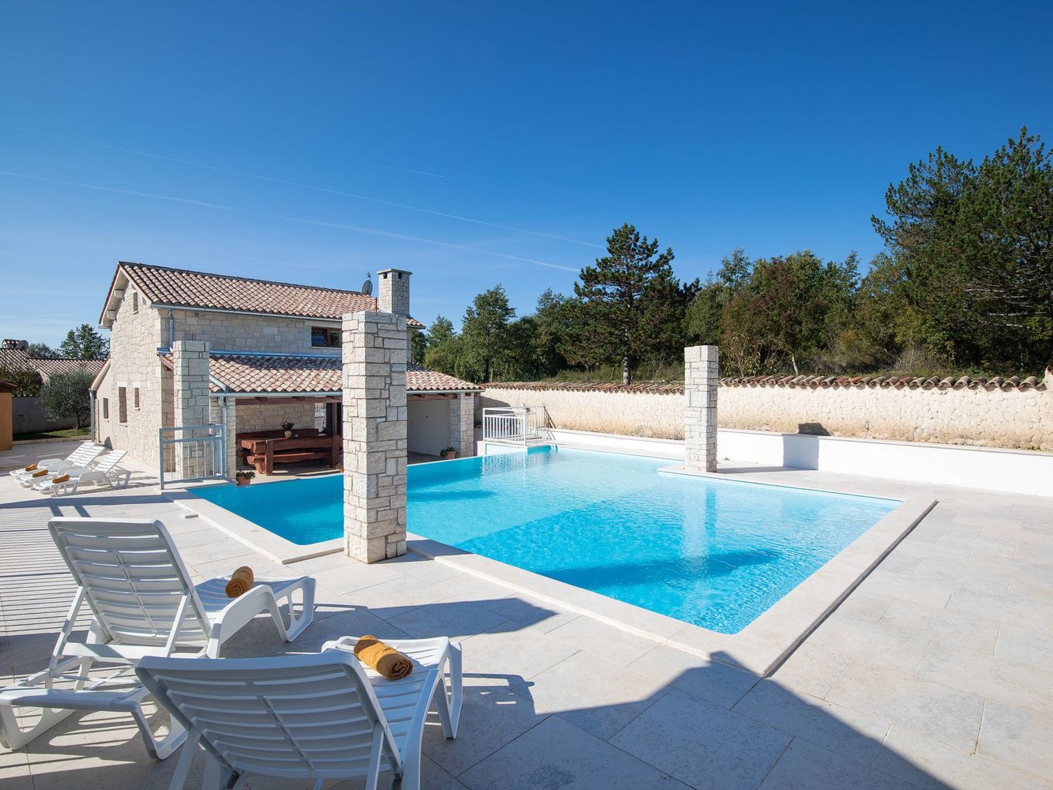 Für 6 Personen und 2 Kinder in Ružići bei Pazin, Istrien (Binnenland von Istrie-Drinnen