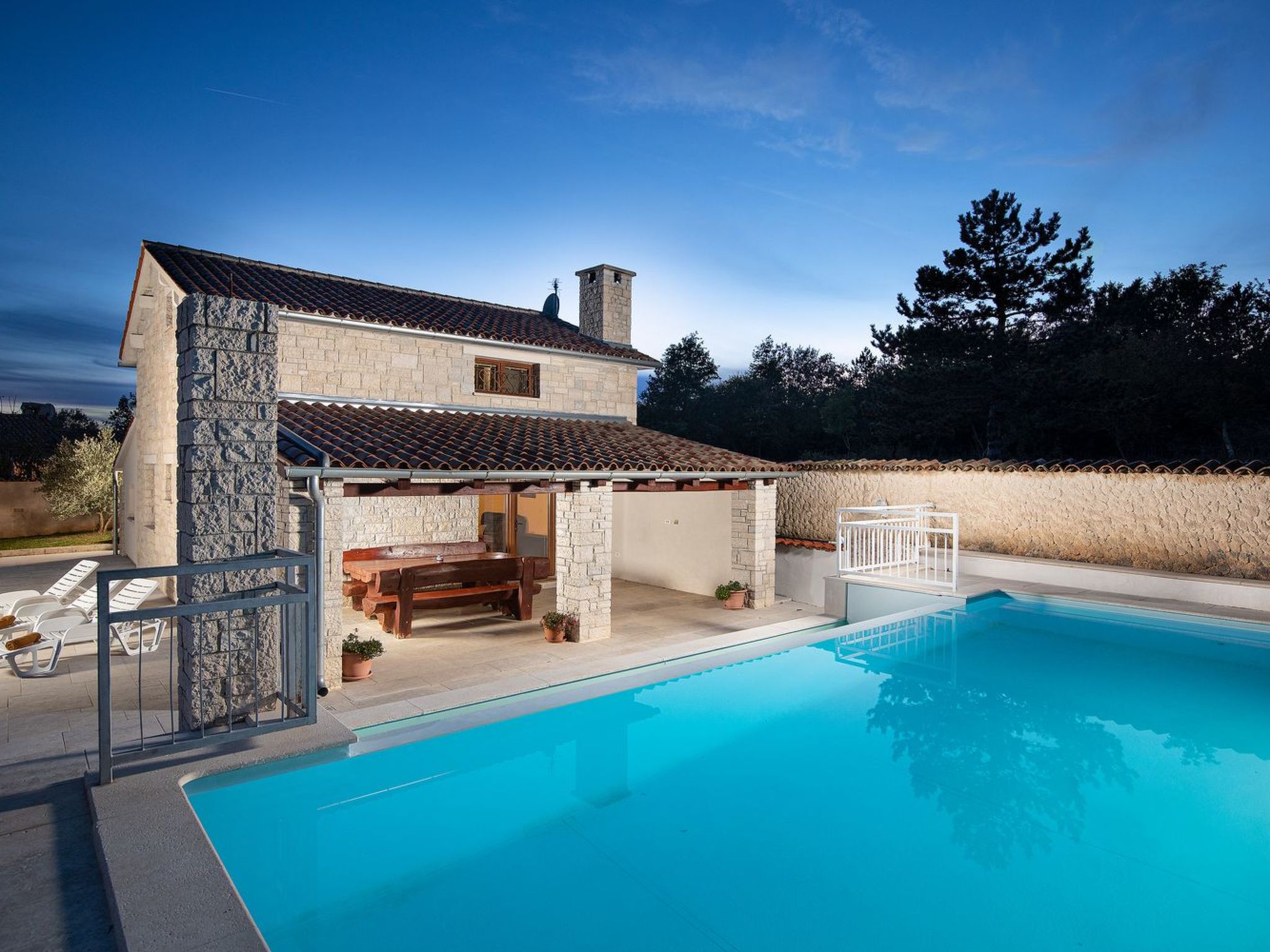 Für 6 Personen und 2 Kinder in Ružići bei Pazin, Istrien (Binnenland von Istrie