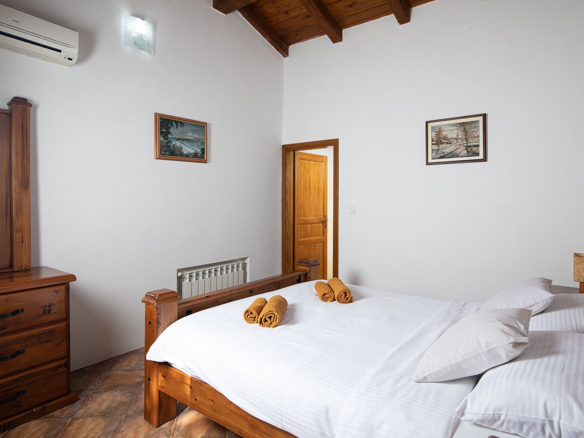 Haus in Bertoši mit privatem Pool-Drinnen