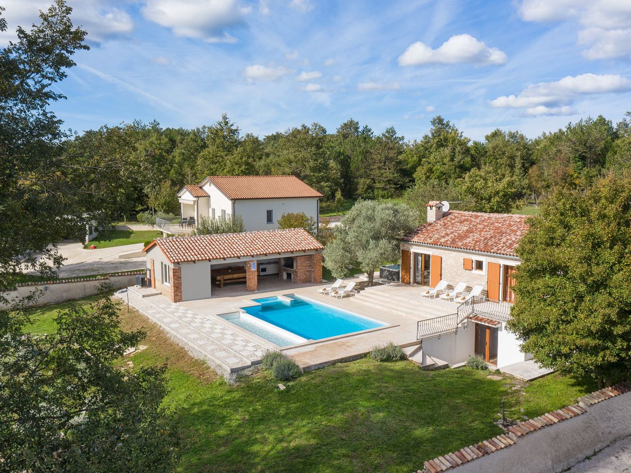 Haus in Bertoši mit privatem Pool-Drinnen
