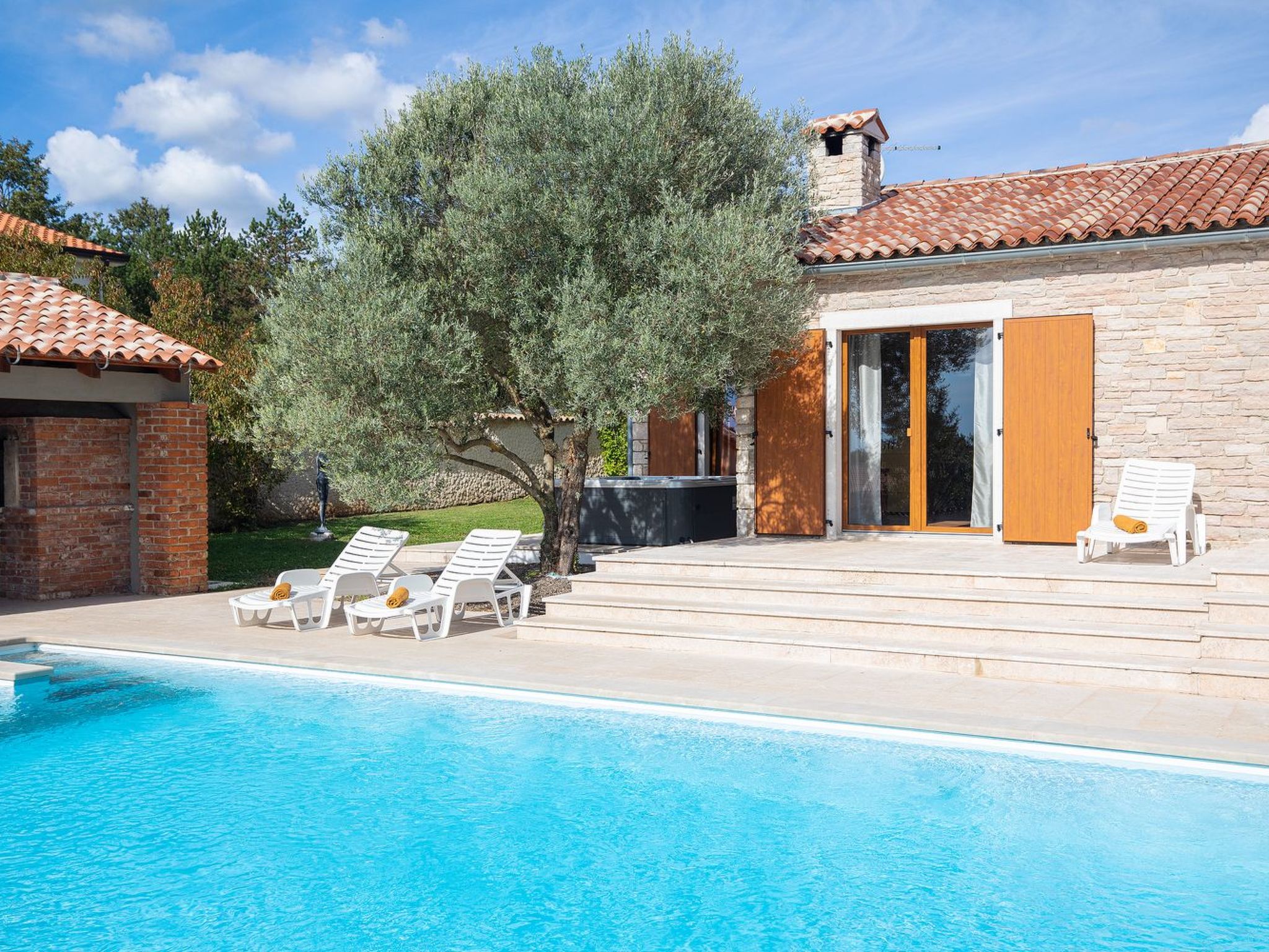 Haus in Bertoši mit privatem Pool-Drinnen