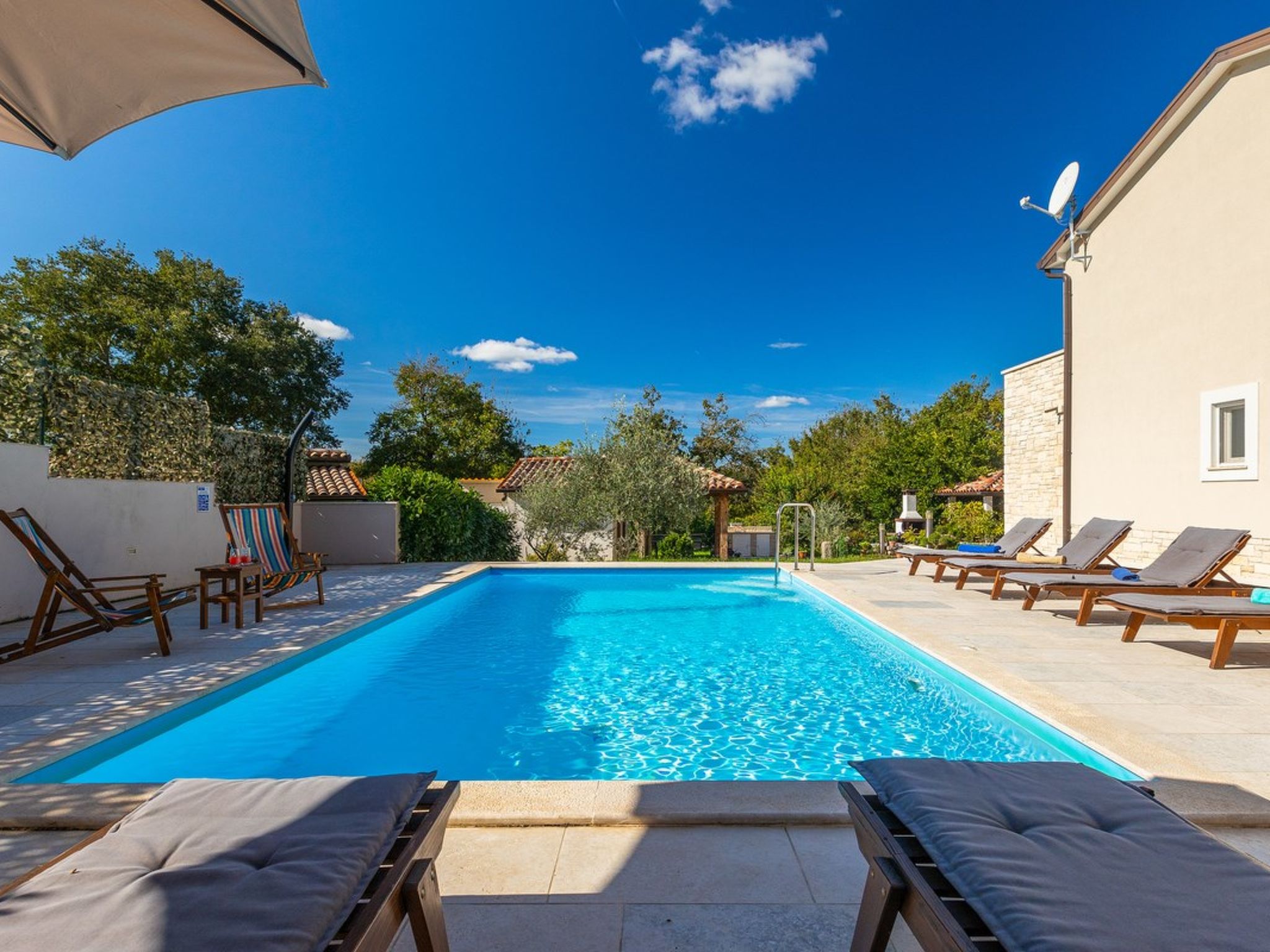 Vakantiehuis met privé zwembad in Bazgalji (Kroatië) voor 6 personen