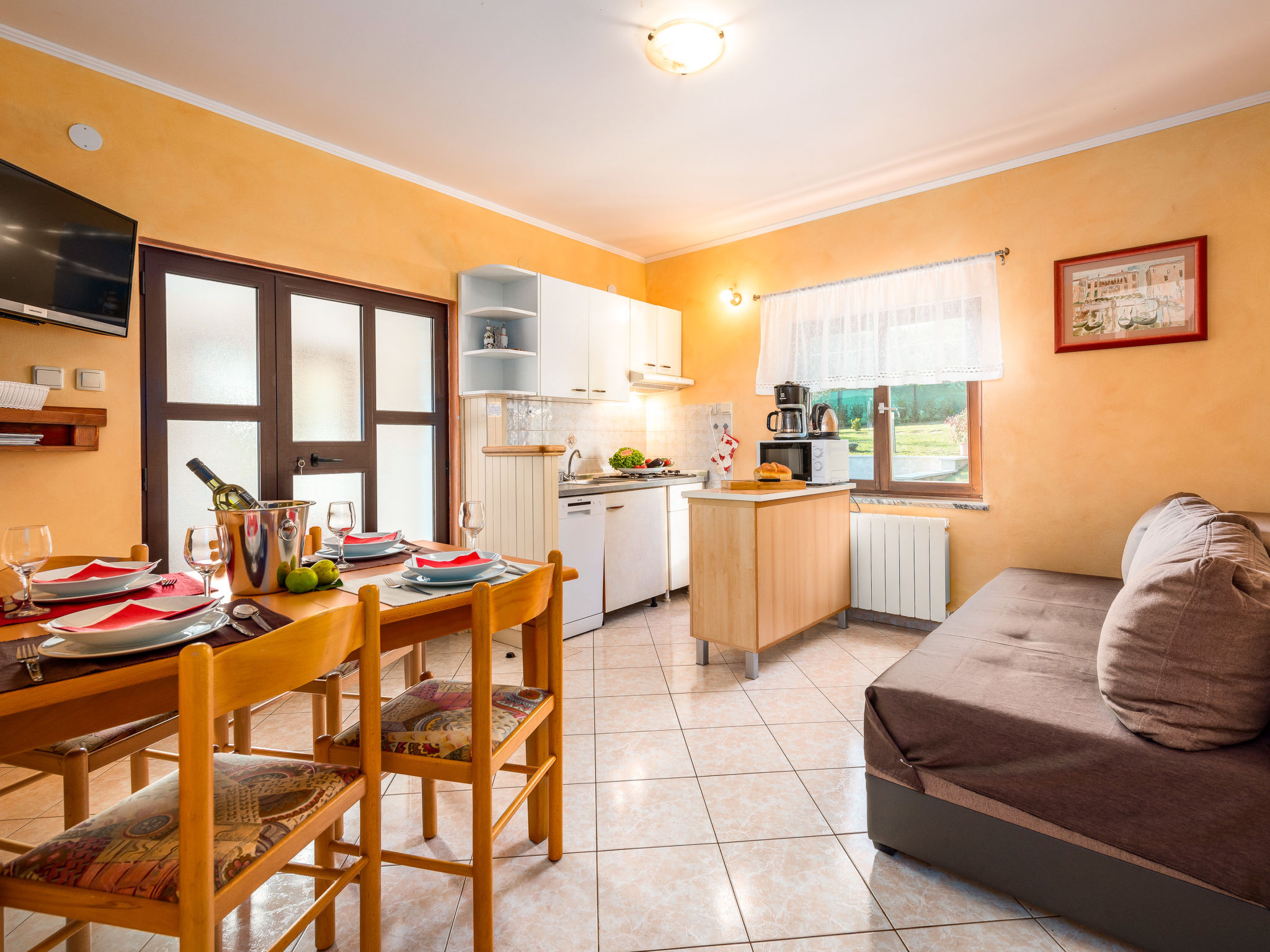 Kitchen / Dining Room