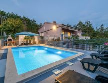 Grace: Vrijstaande villa aan golfbaan in Istrië met tuin en speeltuin - thumbnail 1