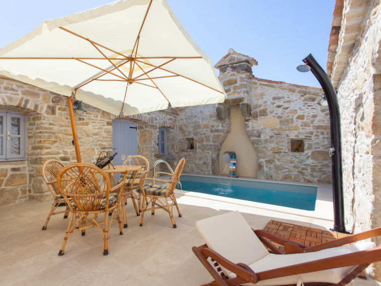 Vakantiehuis met privé zwembad in Pican (Kroatië) voor 4 personen