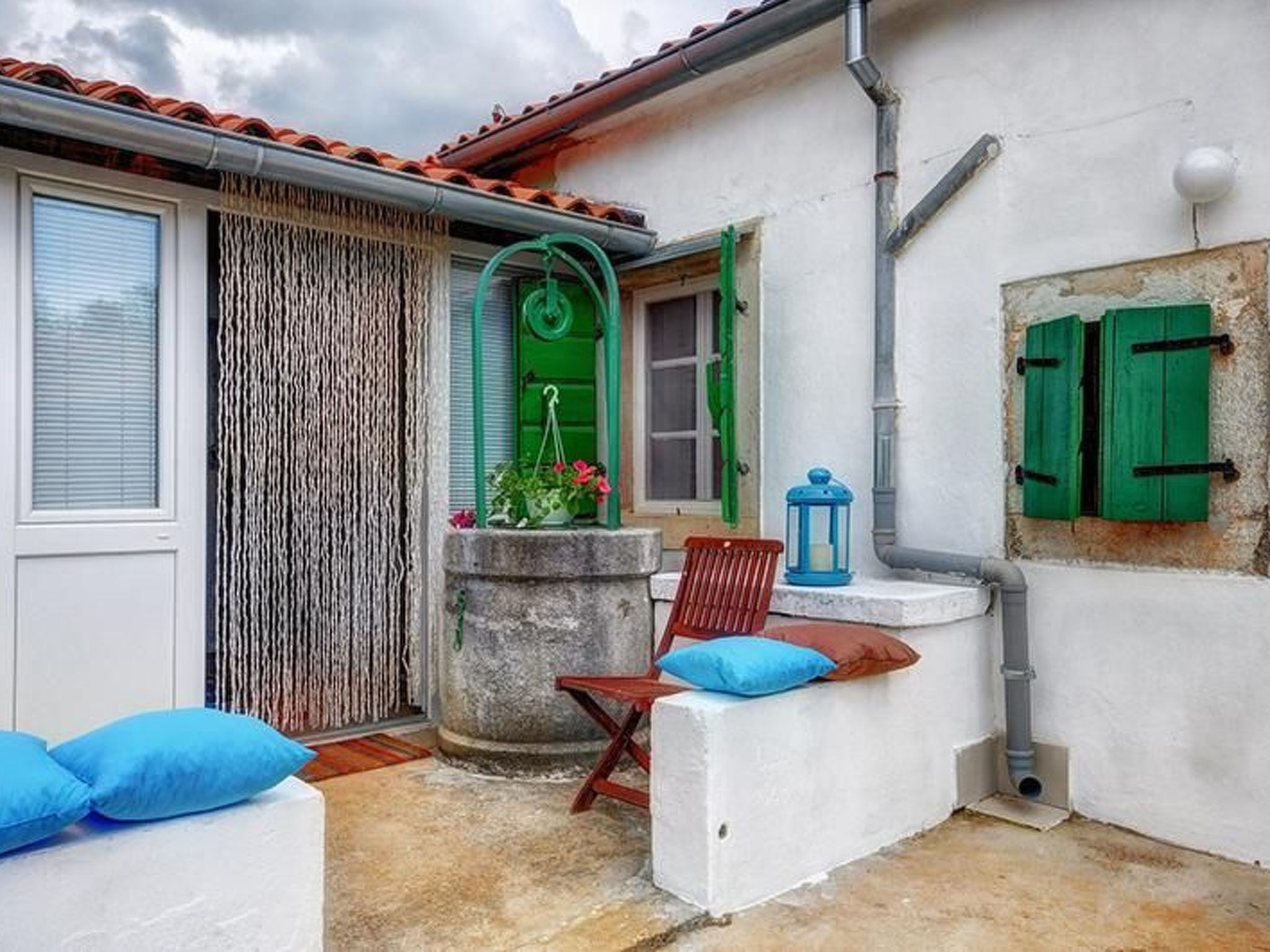 Romantische Villa mit weitläufigem Garten-Dedans