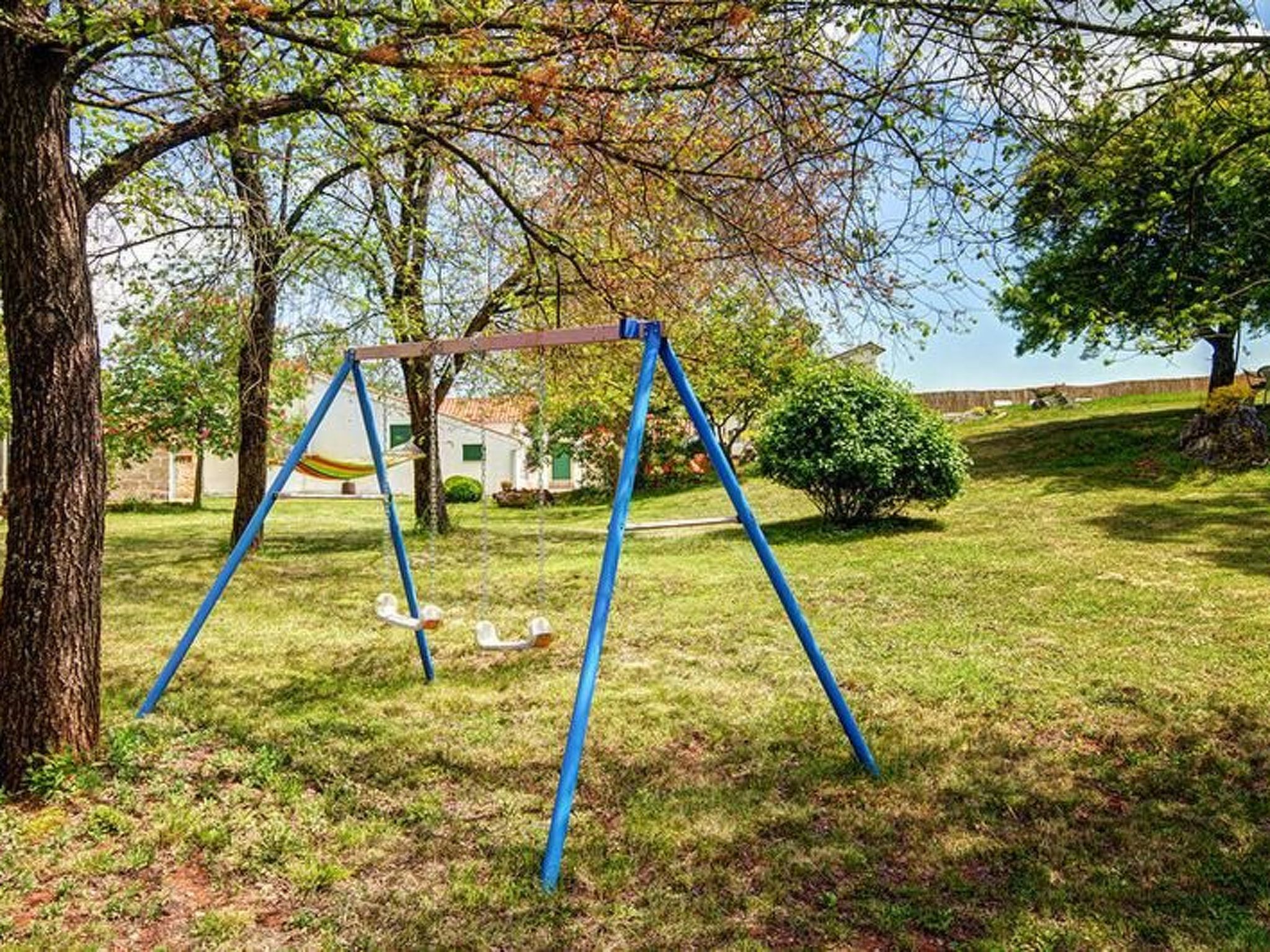 Romantische Villa mit weitläufigem Garten-Dedans