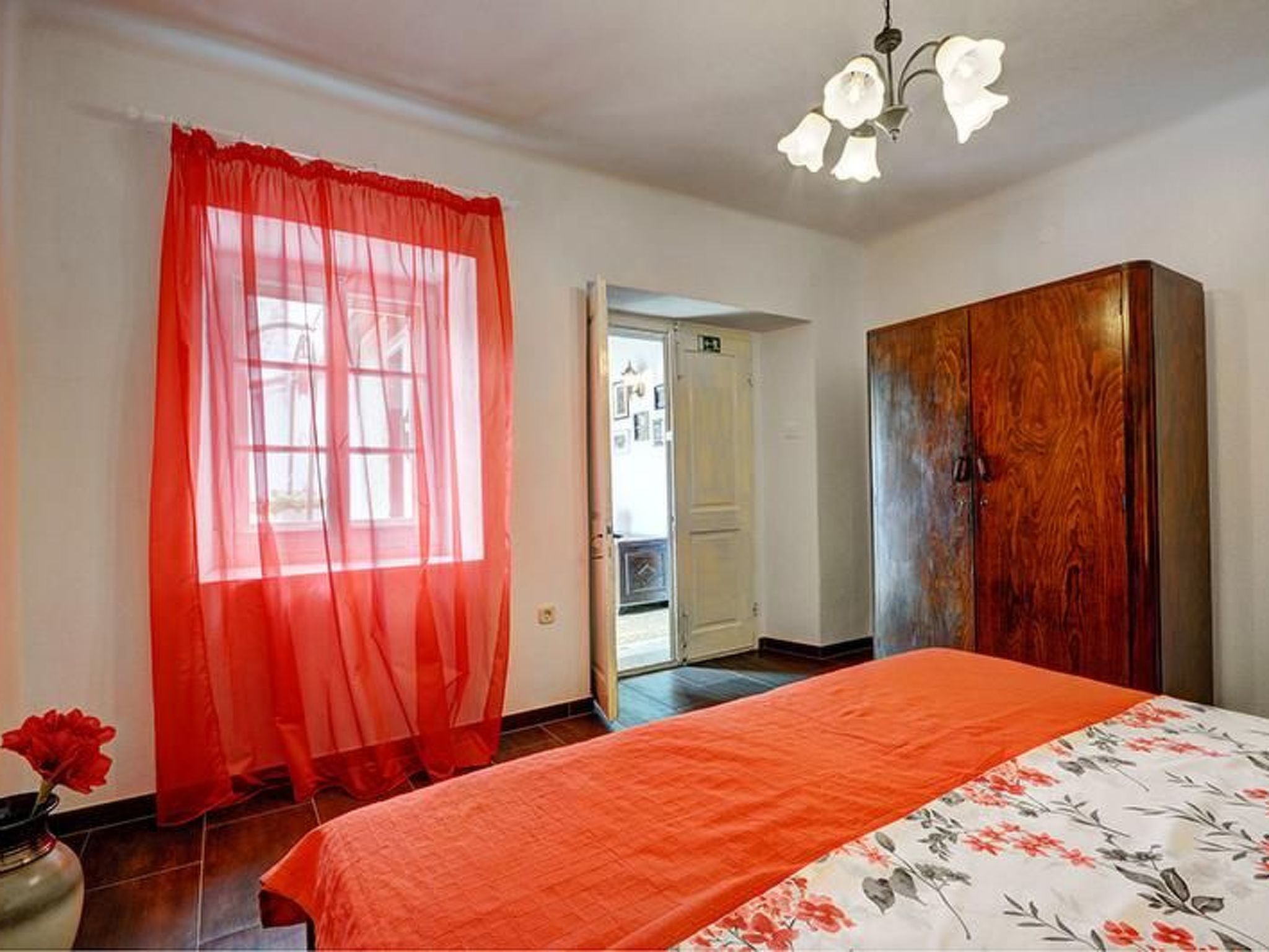 Romantische Villa mit weitläufigem Garten-Dedans