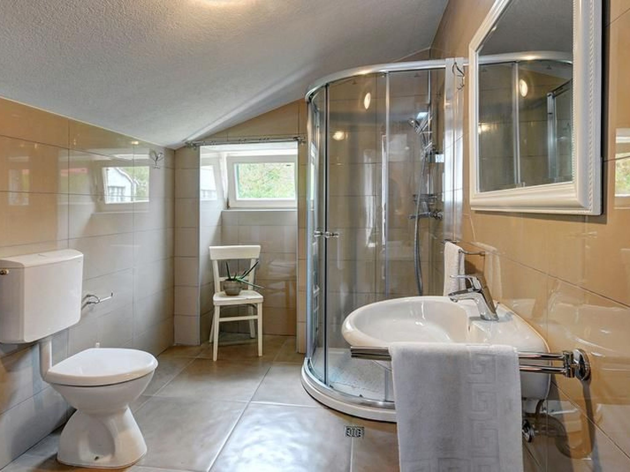 Romantische Villa mit weitläufigem Garten-Dedans