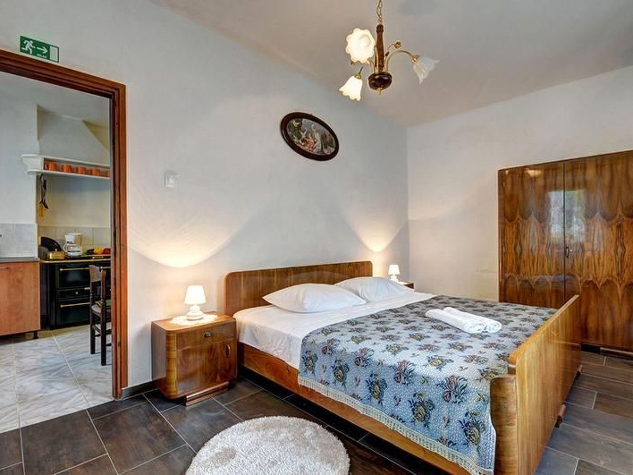 Romantische Villa mit weitläufigem Garten-Dedans